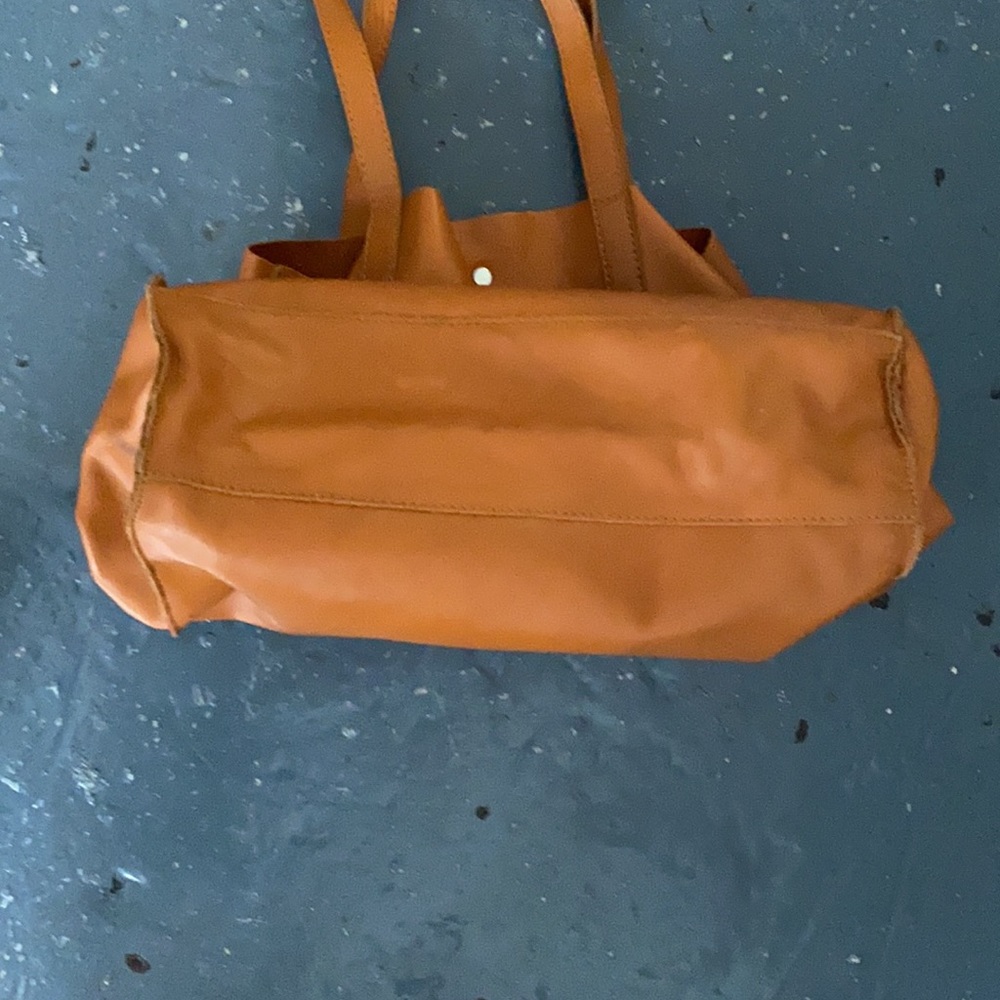 Italian LEATHER TOTE - Picture 3 of 3